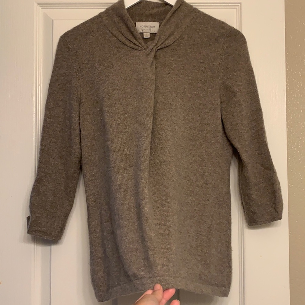 Nordstrom 100% cashmere sweater size small